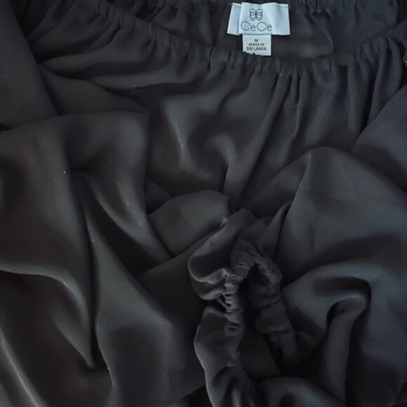 Blouse/top black chiffon /poly with tiered  3/4 arms M. Perfect condition. - Picture 4 of 5